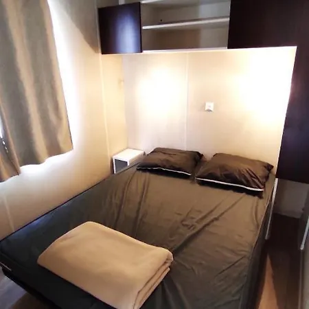 Mobil 4-5 Personnes La Nouvelle Campsite