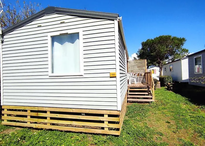 Camping Mobil 4-5 Personnes La Nouvelle *
